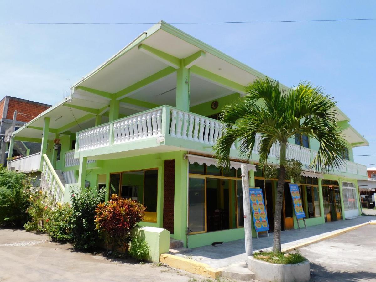Casa De Huespedes Yoli By Rotamundos Playa Chachalacas Exterior foto
