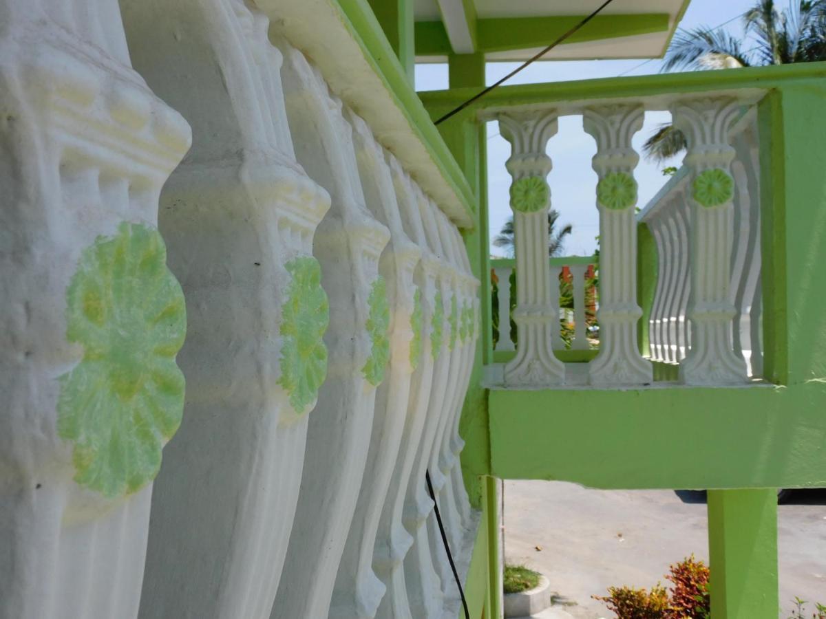 Casa De Huespedes Yoli By Rotamundos Playa Chachalacas Exterior foto